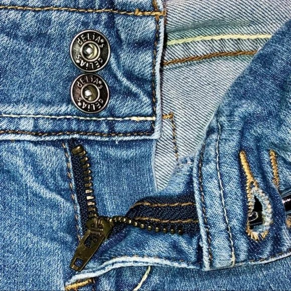 dELiA's Riley Medium Wash Denim Bootcut Low Rise Jeans - Picture 9 of 12